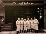 「話題のステーキハウス「ピーター・ルーガー東京」のブティックがオープン。熟成肉やロゴ入りグッズも販売」の画像8