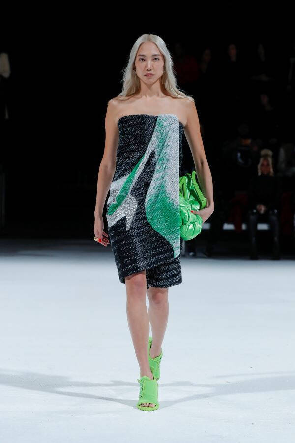 【ルック】デトロイトでお披露目されたボッテガ・ヴェネタ新作コレクション「SALON 03」