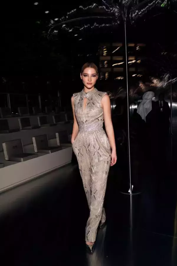 「ドバイで行われた、ジョルジオ アルマーニ「ONE NIGHT ONLY DUBAI」にシャロン・ストーンら豪華ゲストが来場」の画像