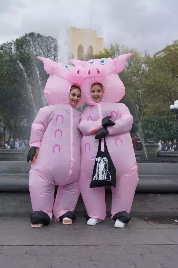 「2021年のハロウィンはどうだったの? NYから届いた仮装スナップ【From cities 世界の都市に憧れて vol.21】」の画像