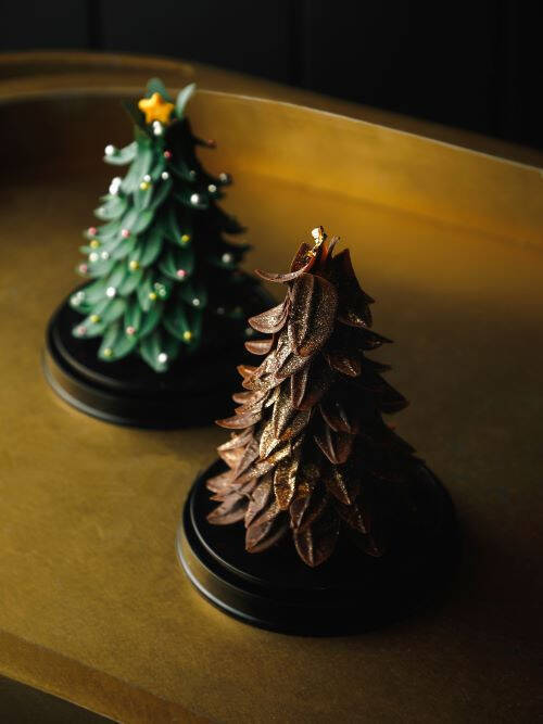 アマン京都のクリスマスケーキは葉っぱの一枚一枚から木の幹まですべてチョコレートなクリスマスツリー