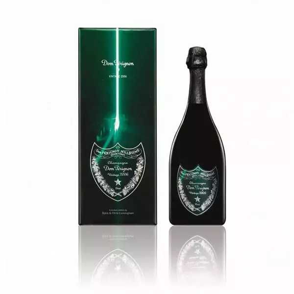 「ドンペリ×ビョーク×クリス・カニンガムがコラボ限定ギフトボックスを発売」の画像