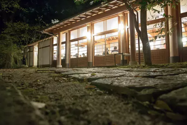 「京都の若き才能「GO ON」、粋な大人のための一夜限りの雅な宴で下鴨神社・直会殿に集う」の画像