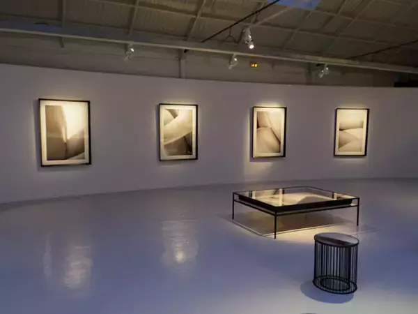 インテリアデザイナー森田恭通がパリで初個展。撮りためた写真作品を展示
