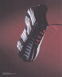 「ディーゼルの最新デザインスニーカー「プロトタイプ」発売。ディーゼル初の限定版NFTも登場」の画像1