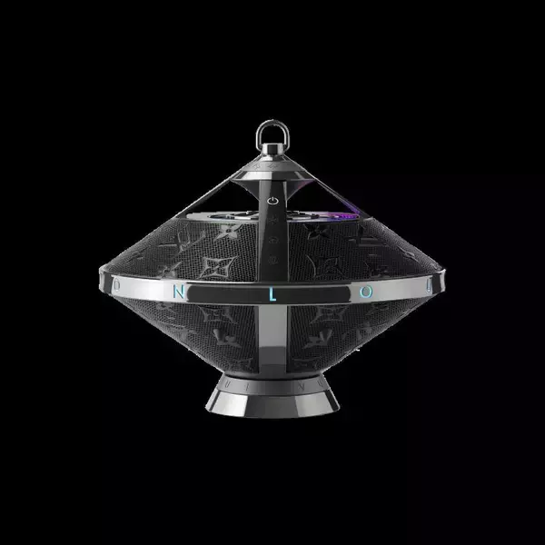 「ブラックカラーにポイントが光る、ルイ・ヴィトンの冬に最適な新作アイテム」の画像