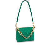 「パーティーシーンにおすすめ! ルイ・ヴィトンのホリデーシーンにぴったりな新作ミニバッグ」の画像1