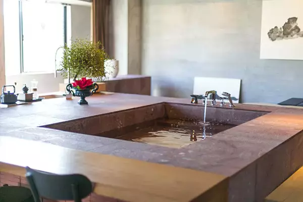 「リビングでゆったりバスタイム。1日2組限定の特別なホテル「Bijuu」を訪ねて【京都の旅】」の画像