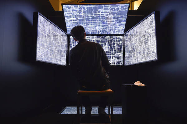 ライゾマ実験建築 ノースフェイスのクモの糸パーカー Olgaの導電性接着剤ウェアなど近未来が広がるmat Lab 16年2月29日 エキサイトニュース