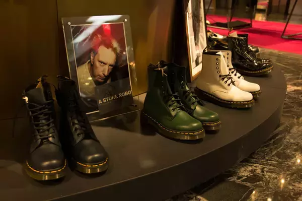 「伝説のPUNKショップ「A STORE ROBOT」と99%ISの期間限定ショップが新宿伊勢丹に。5日夜にはDJイベントも」の画像