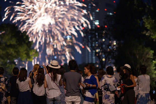 旧大阪市公館で 約4000発の花火を楽しめる Tgoo Tenjin16 開催 庭園の芝生スペースが特別解放 16年7月10日 エキサイトニュース