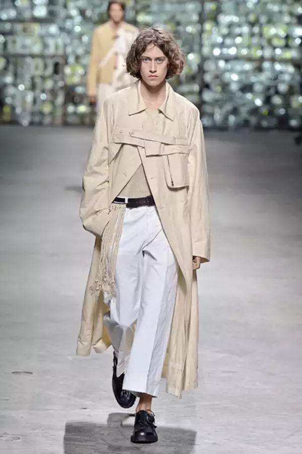 「ドリス ヴァン ノッテンがアーツ・アンド・クラフツ運動を提唱【17SSメンズ】」の画像