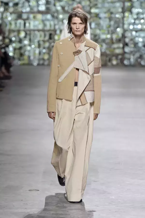 「ドリス ヴァン ノッテンがアーツ・アンド・クラフツ運動を提唱【17SSメンズ】」の画像