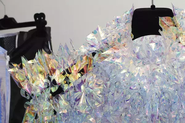 「相反する2つの物の融合で、新たな側面を生み出す--YUIMA NAKAZATO 中里唯馬 2/2【INTERVIEW】」の画像