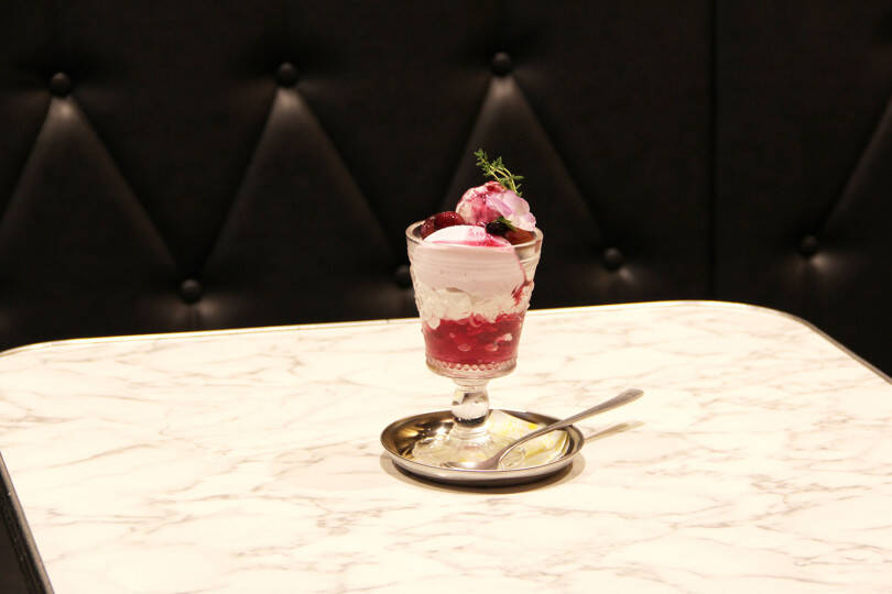 スヌーピーたちに会えるホテル! 日本初、神戸にオープンする「ピーナッツホテル」全室解説【保存版】