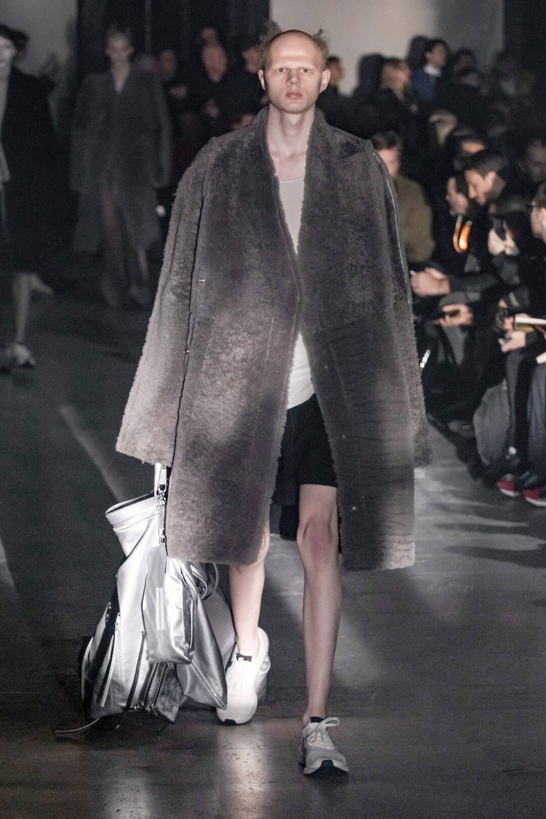 70年代nyアンダーグラウンドに光を求めたリック オウエンス 19 年秋冬メンズ 19年2月4日 エキサイトニュース