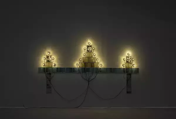 「現代のフランスを代表する作家クリスチャン・ボルタンスキーの回顧展が国立新美術館で開催」の画像