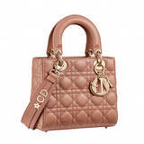 「メゾンが誇る、永遠のアイコンバッグ 「レディ ディオール」の最新コレクションが発売。制作風景を納めたムービーも公開」の画像2