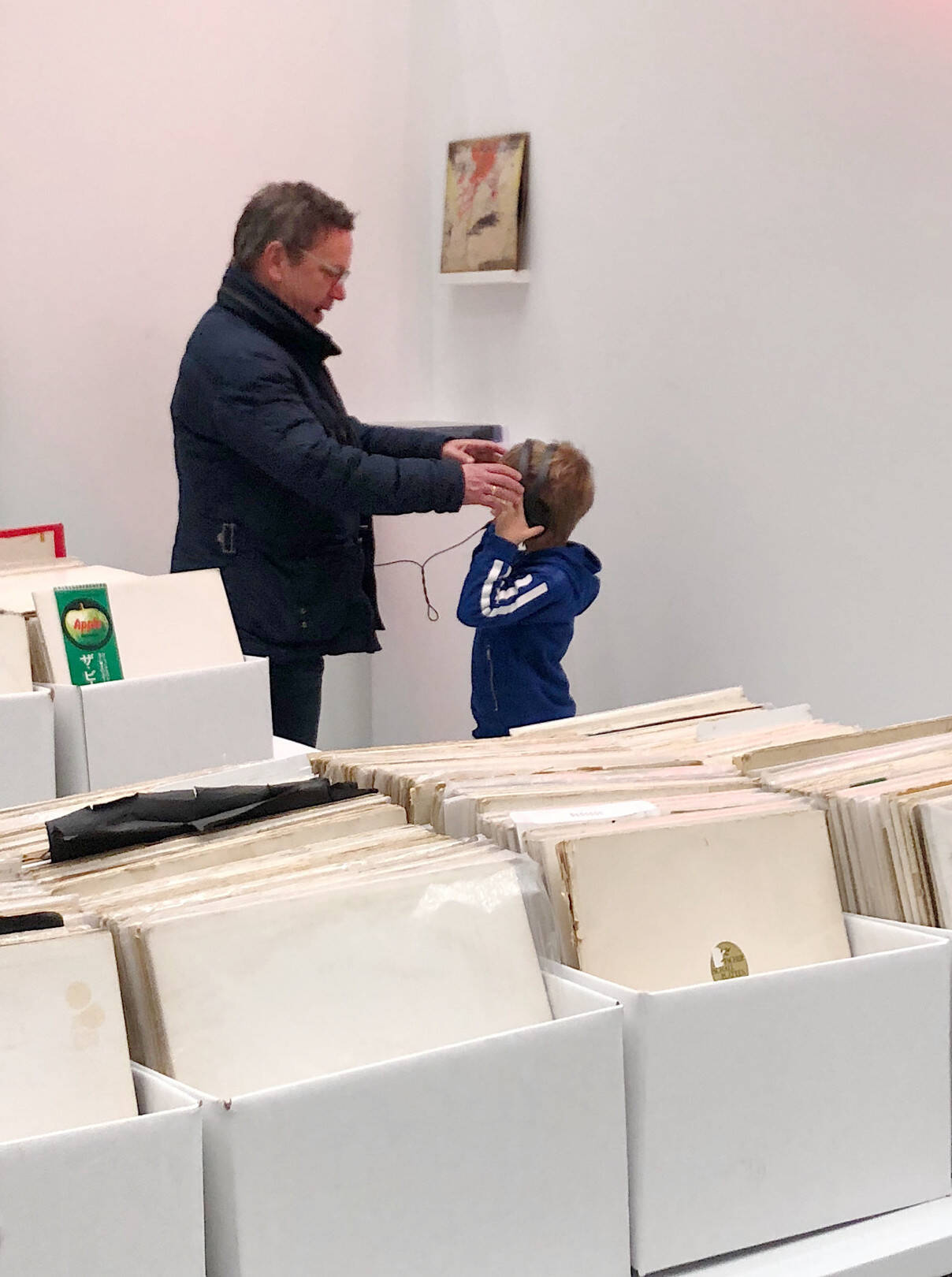 ビートルズ『ホワイトアルバム』だけを集める美術家ラザフォード・チャン【EDITOR'S BLOG】