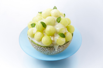 メロンやパイナップルの器に盛られたかき氷! ホテル日航大阪で「プレミアムかき氷」を提供