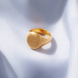 「ラテ肌に映える、ヘルシーなゴールドジュエリーと過ごす夏【EDITOR'S PICK】」の画像5