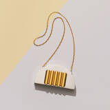 「装うアート。思わず目を奪われたアーティーなアイテム【EDITOR'S PICK】」の画像4