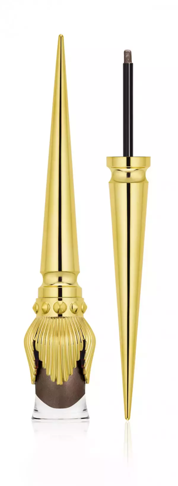 「クリスチャン ルブタンのホリデー、“レオパード柄”の大胆な赤マットリップやネイルが登場」の画像