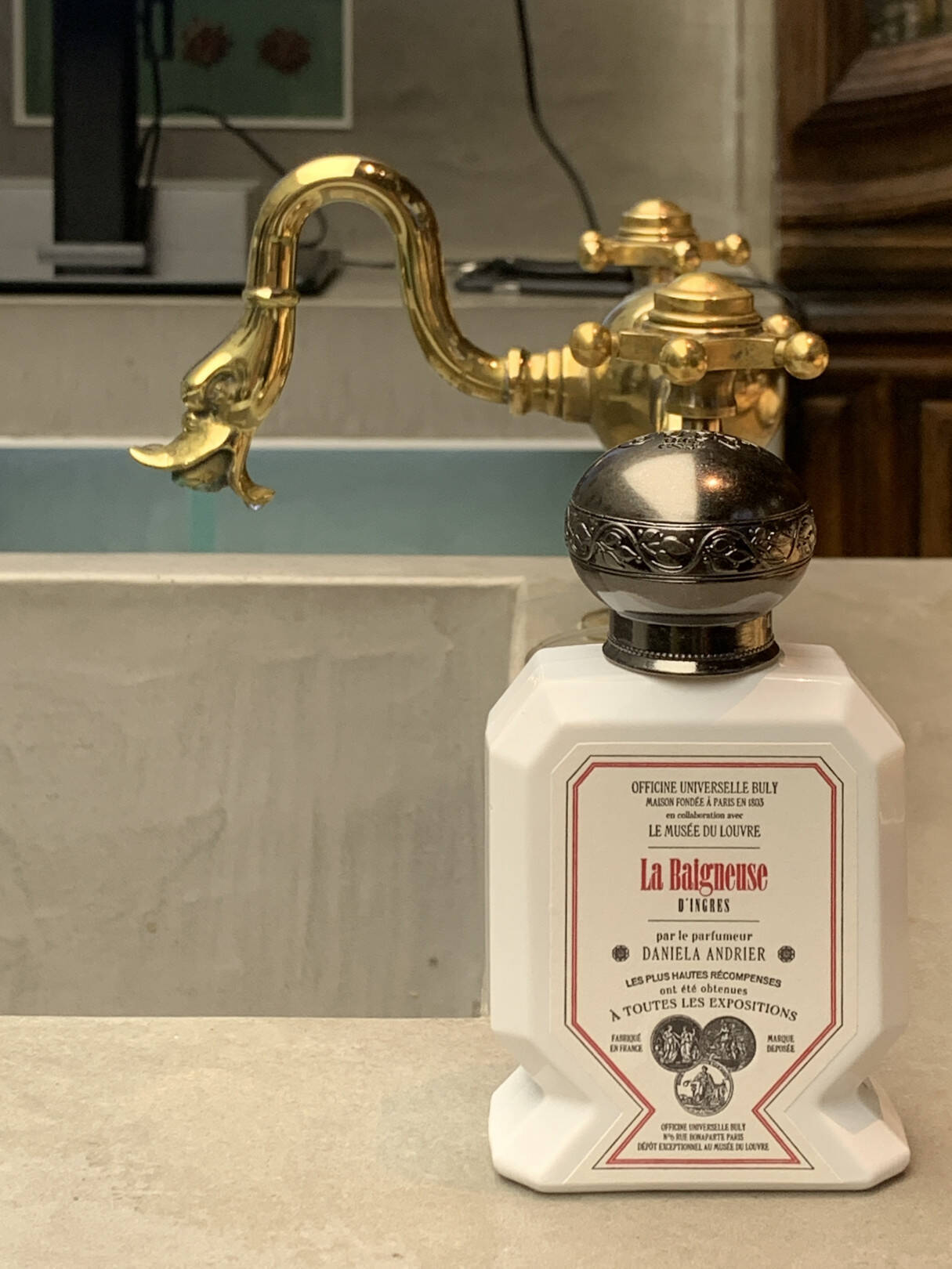 ビュリー オー・トリプル 「大工の聖ヨセフ」 75ml オフィシーヌ・ユニヴェルセル・ビュリーのルーブル美術館コレクションが日本上陸、10月19日より発売  (2019年10月18日) - エキサイトニュース