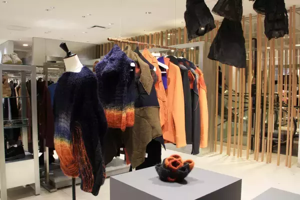 伊勢丹メンズでアーティスト・二ノ宮久里那とファッションブランド・アマチによる企画展が開催