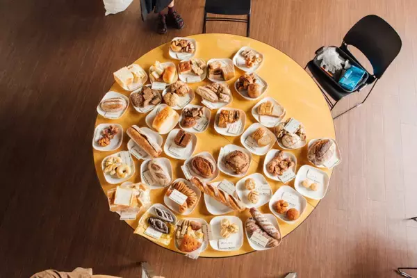 「第16回青山パン祭り開催! 1日限りのパンレストランやZINE、恒例のパン食べ比べが登場」の画像
