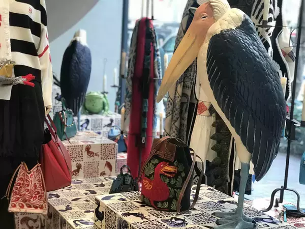 「ロエベの新旗艦店「カサ ロエベ 東京」が銀座に誕生。ジョナサン・アンダーソン監修のアート空間」の画像