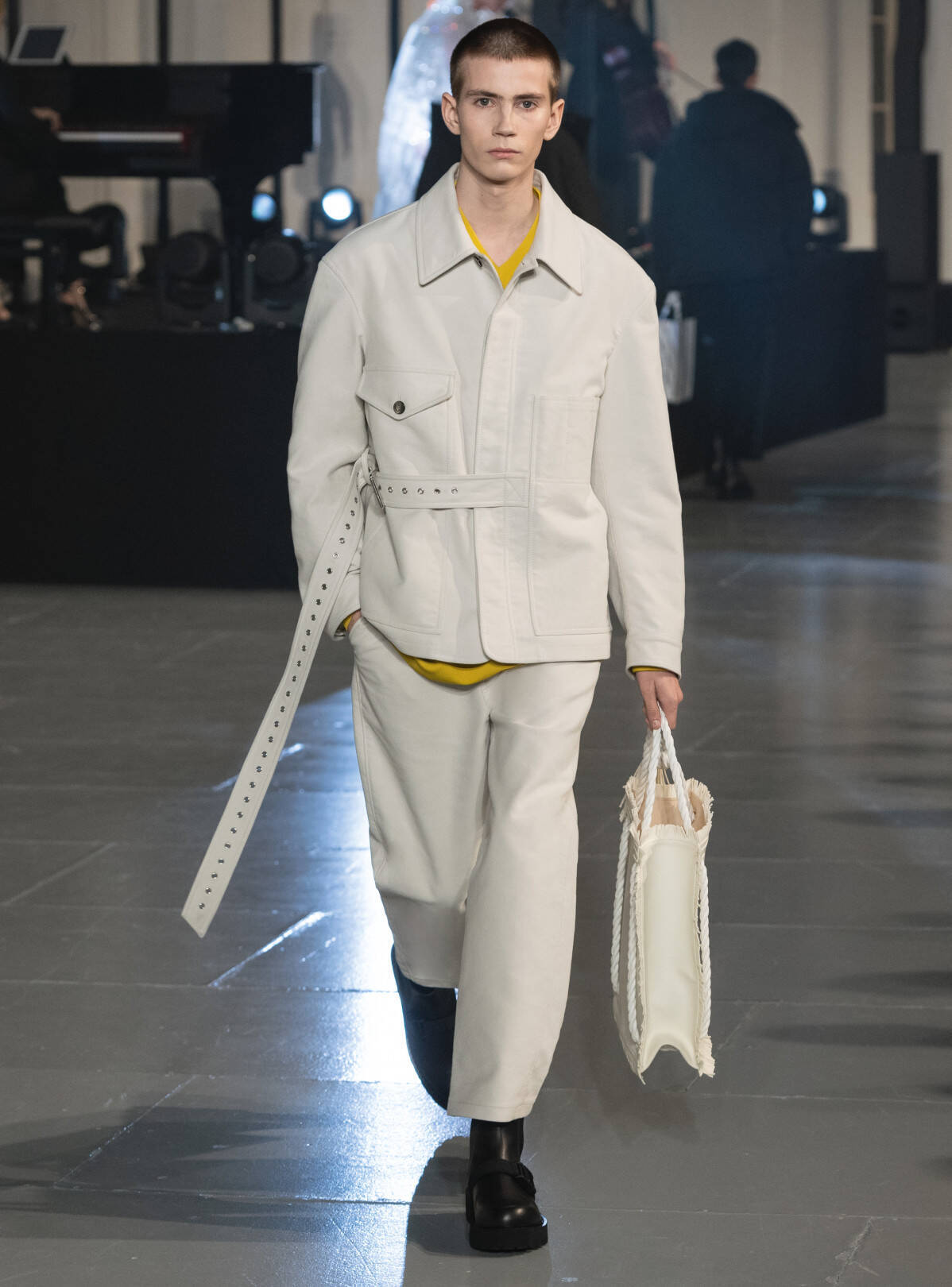 ヴァレンティノ、オニツカタイガーと初コラボ【2020-21秋冬メンズ】