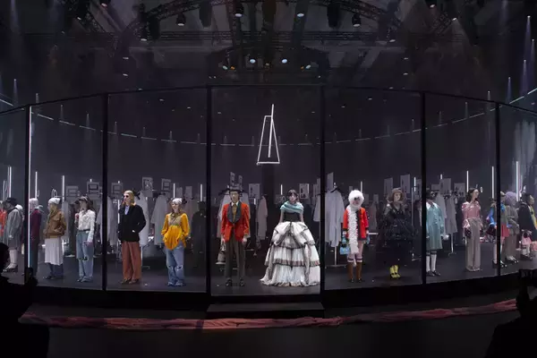 【ルック】グッチ2020-21秋冬ウィメンズコレクション