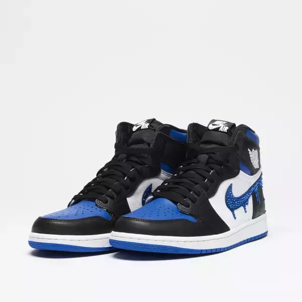 「スチュリートから「AIR JORDAN1 HIGH OG ROYAL TOE」をベースにしたカスタムモデル発売」の画像