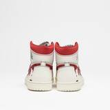 「スチュリートから「AIR JORDAN1 RETRO HIGH OG SAIL/UNIVERSITY RED」をベースにしたカスタムモデルが発売」の画像6