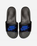 「NIKEのベナッシをベースにカスタマイズ。ビビットなソリッドカラーロゴの新色が登場」の画像8