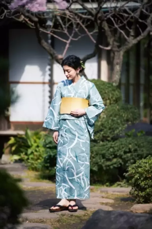 「今年の夏は「おうち浴衣」で涼しく華やかに。神田沙也加、小嶋真子が手掛ける浴衣も登場」の画像