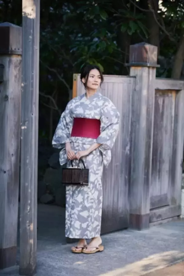 「今年の夏は「おうち浴衣」で涼しく華やかに。神田沙也加、小嶋真子が手掛ける浴衣も登場」の画像