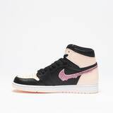 「スチュリートから「AIR JORDAN1 RETRO HIGH OG CRIMSON TINT」をベースにしたカスタムモデル発売」の画像3