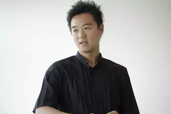 高橋悠介がイッセイミヤケメンデザイナーに就任するまで1/4―スタートに立ったばかり