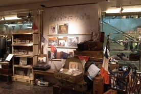 日本上陸 ホリスター 1号店公開 イケメンライフガード店員が出迎え 13年9月12日 エキサイトニュース