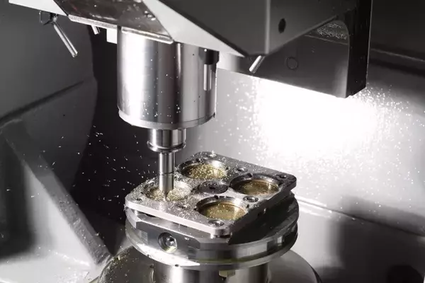 「ドイツ時計メーカーDAMASKO(ダマスコ）が高耐磁ダイバーウォッチ「ダイバー300M」のブラックイエローモデルを販売」の画像