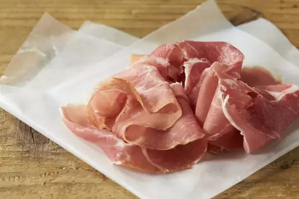 「スタバが運営するイタリアンベーカリー「プリンチ®」の夏メニューが登場、自宅で作るサンドイッチのDIYセットも」の画像