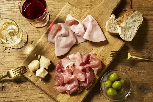 「スタバが運営するイタリアンベーカリー「プリンチ®」の夏メニューが登場、自宅で作るサンドイッチのDIYセットも」の画像