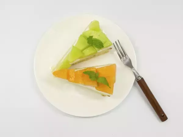 「映えカフェで旬の国産メロンを食べつくそう! フルーツパラダイスの「メロン食べ放題」開催」の画像