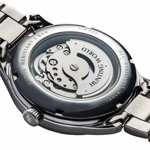 「エレファントのシンボルマーク、ハンティング・ワールドの腕時計に黒い文字盤の限定モデルが登場」の画像