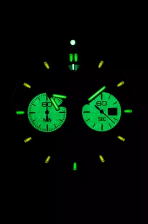 「ガシガシとワイルドに使える堅牢腕時計「VOSTOK EUROPE」からステンレススチールを使った新型が登場」の画像