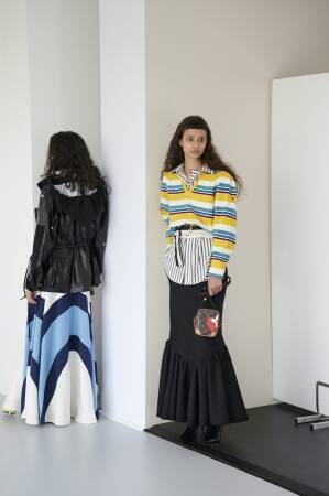 ルイ・ヴィトンがウィメンズ 2021 クルーズ・コレクションを発表