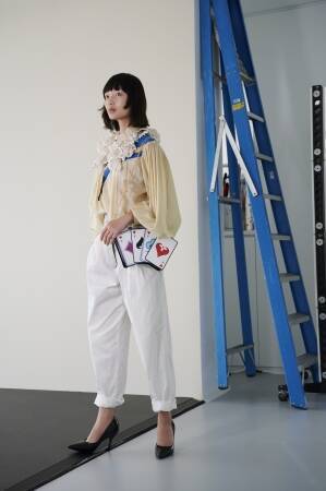 ルイ・ヴィトンがウィメンズ 2021 クルーズ・コレクションを発表