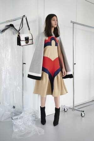 ルイ・ヴィトンがウィメンズ 2021 クルーズ・コレクションを発表